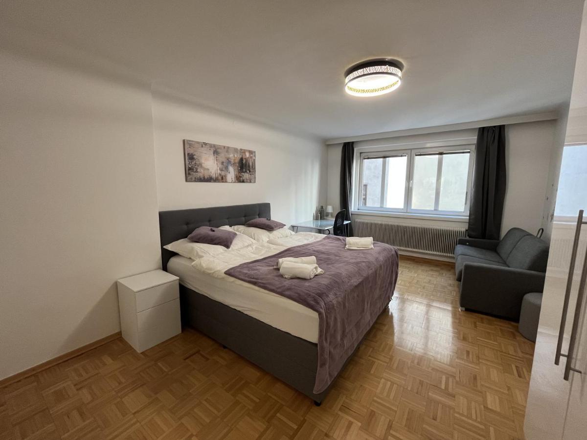 *Luxurious And Spacious Family Apartment* Wina Bagian luar foto